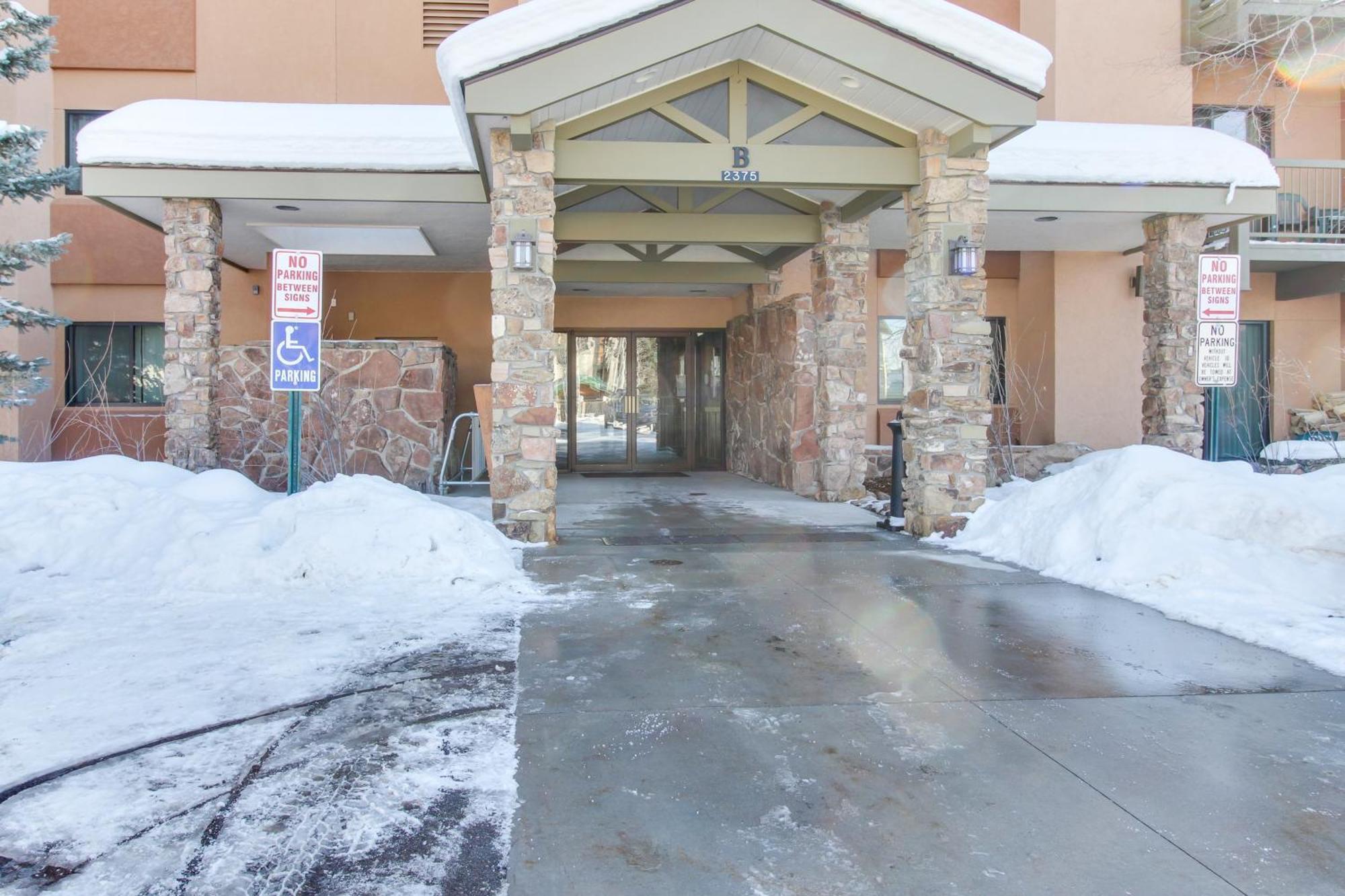 Storm Meadows Slopeside Retreat Apartment *